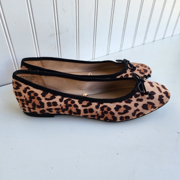 Time And Tru Ballet Bow Flats Womens Leopard Slip On Shoes Memory Foam Sz 9.5 - Picture 2 of 9